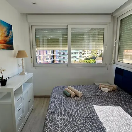 公寓 First Line 2br With Pool In Center Of 马尔韦利亚