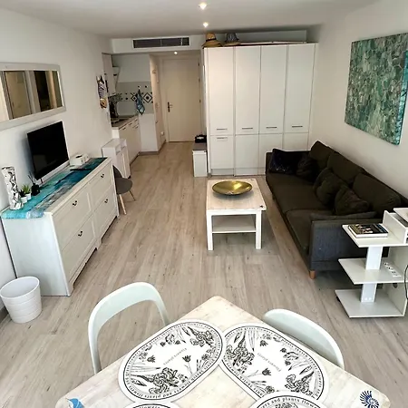 First Line 2br With Pool In Center Of Марбелья