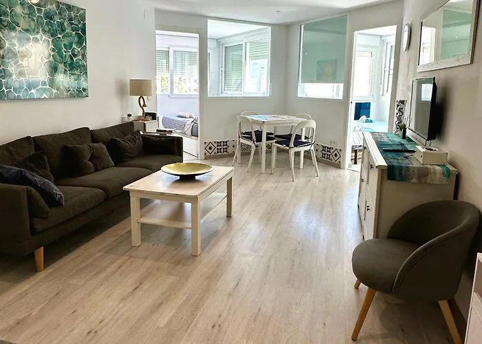 First Line 2br With Pool In Center Of